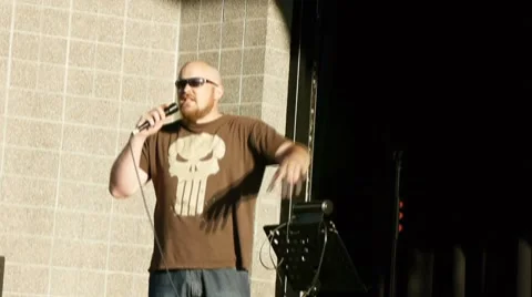 Comedian on stage Vidéo 8683873