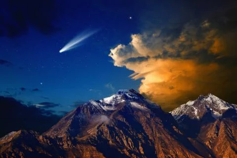 Comet above mountains Фото