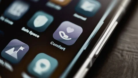 Comfort tool uses a supportive phone and heart Vídeo Stock 347066652