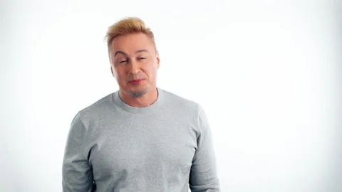 Comical funky man making fun silly facial expressions, fooling around. Caricatur Vídeo Stock 244918626