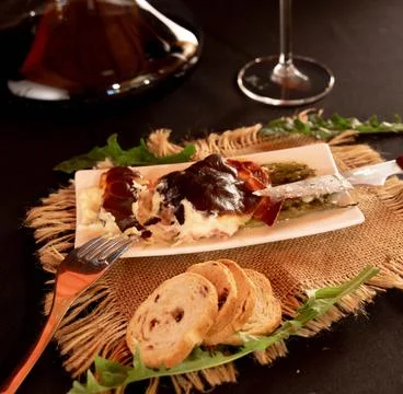 Comida en negro Stock Photos