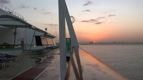 Coming to Dubai Stock Footage 71473332