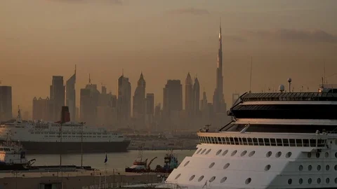 Coming to Dubai Stock Footage 71475629