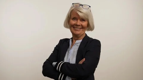 Coming into frame Stock Footage 107748666