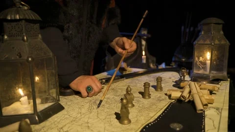 Commander working on the pre-war map. 库存影片 199294363