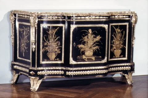 Commode ca. 176570 Bernard III van Risamburgh. Commode  202224 Stock Photos