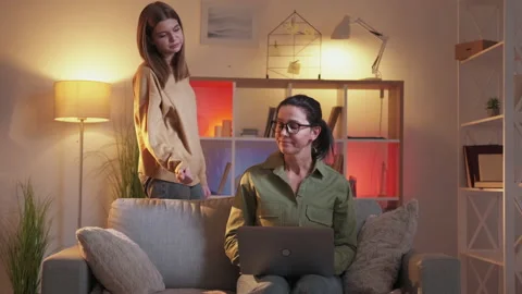 Common computer family rules equal division smart Vídeos de archivo 168514692