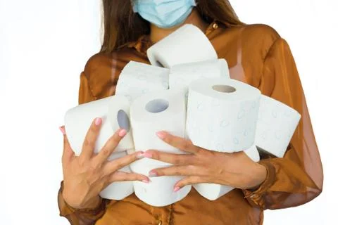 The community is stocking up on basic necessities such as toilet paper in vie Stock Photos