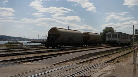 Commuter Train Arrives Solin Train Station, Croatia, Slow Motion 動画素材 206392709