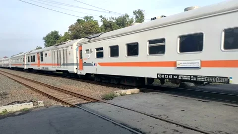 Commuter train Stock Footage 297061112