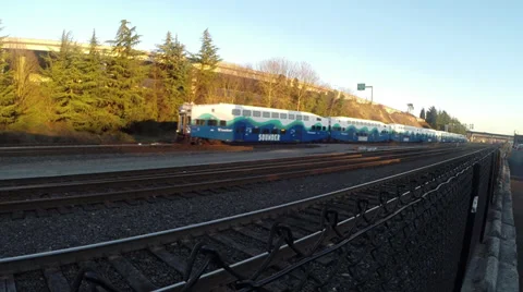 Commuter Train Roll By Stockbeeldmateriaal 36143915