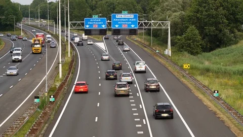 Commuters on Dutch Highway Видео 112360554