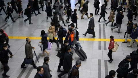 Commuters going home from work. 4K slow-motin Stock-Footage 109252171