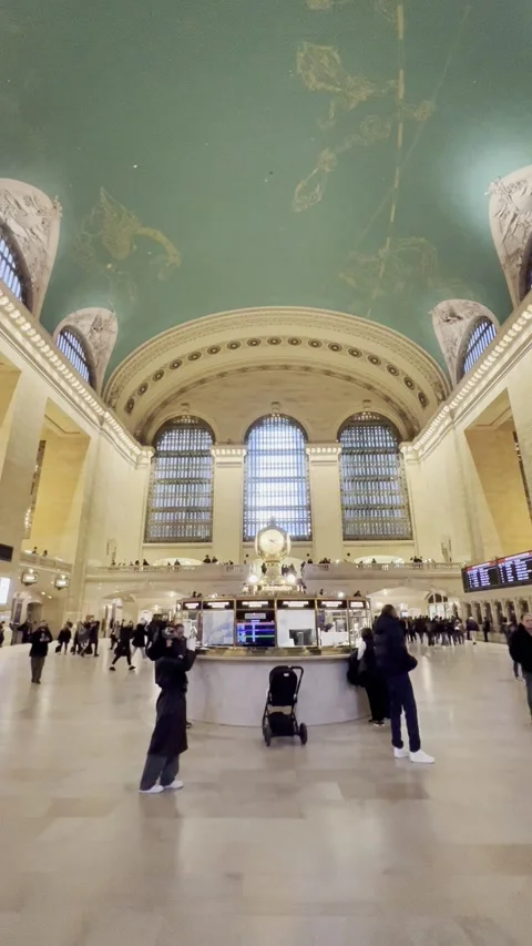 Commuters Walking Through Grand Central Terminal Main Concourse, New York City Stock Footage 328020458