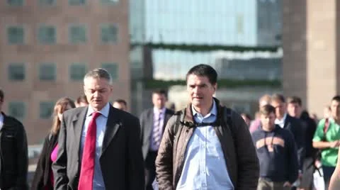 Commuters walking to work Video stock 21017007