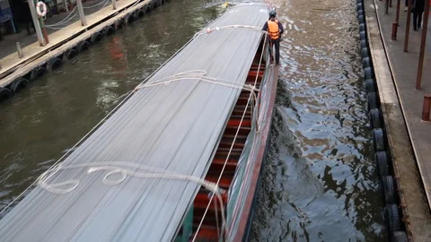 Commuting in Canal during Rush hour in Bangkok Stock Footage 119876139