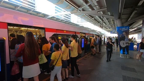 Commuting by mass transit system in capital city Видео 106437671