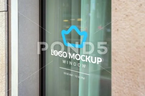 Company building window logo mockup with space for corporate identity and pro Plantilla PSD