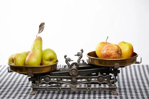 Compare apples to pears Foto stock