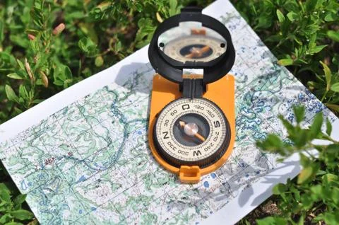 Compass on the map. Foto stock