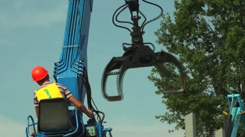 Competition forest loggers 動画素材 68353191