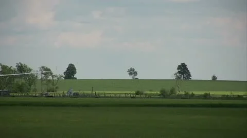 Competitor pilot lands his glider and drops water ballast Stock Footage