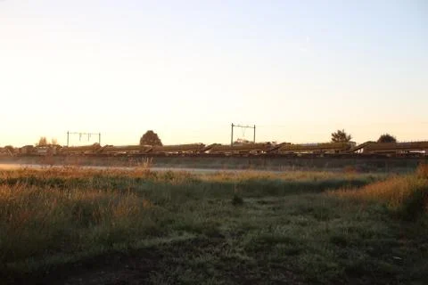 A complete range of wagons on the track to replace the track at Nieuwerkerk a Foto stock