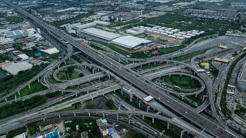 Complex Highway Interchange Connecting Expressways In Samut Prakan Thailand.. 库存照片