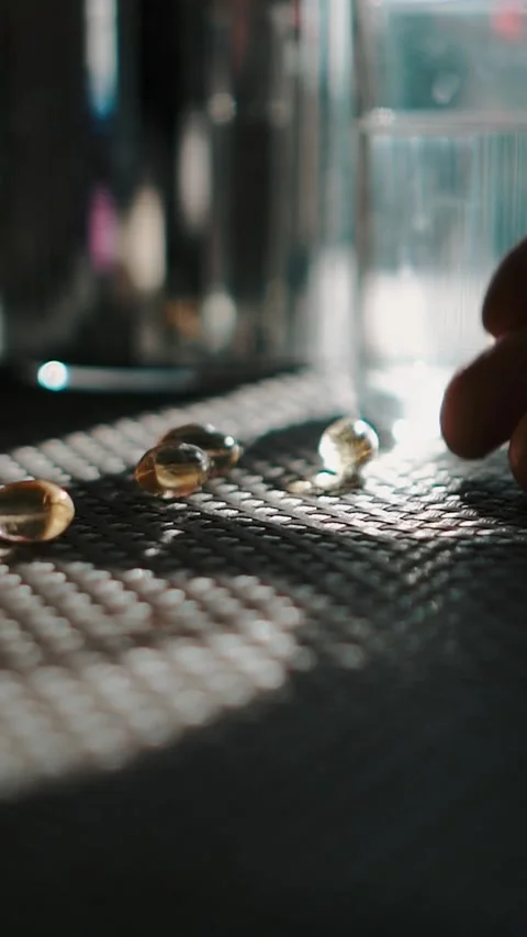 A complex of omega-3 vitamins and dietary supplements for health and nutrition Vídeo Stock 330429923