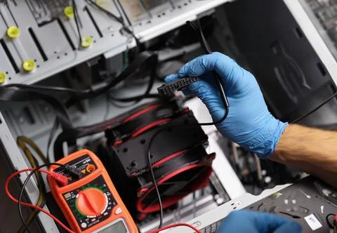 Components for personal computer and tester to check work Foto stock