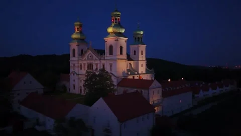 Compose video 1790792064064 Stock Footage 346781697