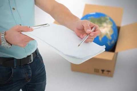 Composite 3d image of delivery man with clipboard asking for signature Foto stock