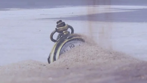 Composite video of sand falling over a stopwatch against time-lapse of people Stockbeeldmateriaal 202116287