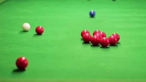 The composition of balls on the snooker table and hit them Video stock 86202265