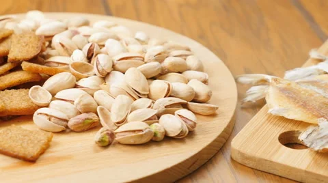 The composition of beer, crackers, pistachios, dried fish (No 3.6) Stockbeeldmateriaal 67300774