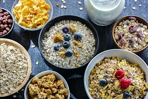 Composition with different sorts of breakfast cereal products Foto stock