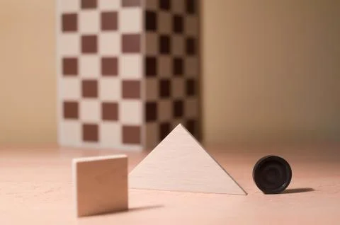 Composition of various objects - square, triangle, chessboard, circle Foto stock