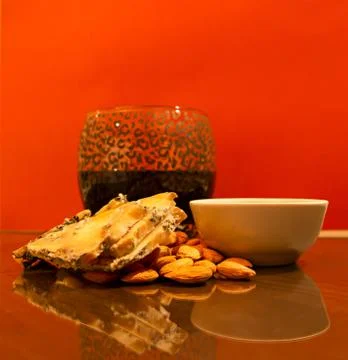 Composition of wine, cheese and nuts Foto stock