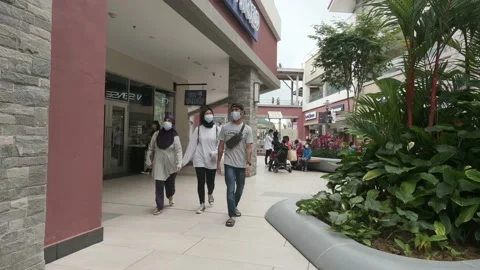 Compulsory face mask in mall. Stock Footage 135093246