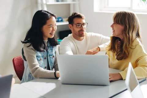 Computer academy: Guiding young learners towards digital literacy 스톡 사진