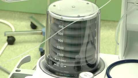 Computer controlled medical ventilator machine in the emergency room. Stock-Footage 126931546
