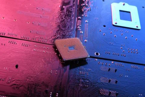 Computer cpu processor chip on circuit board ,motherboard background. Close-u Foto stock
