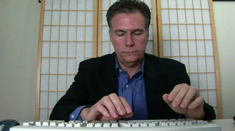 Computer crash Stock Footage