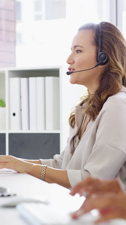 Computer, face and woman with headset in call center for system support, IT help Stock Footage 334939283
