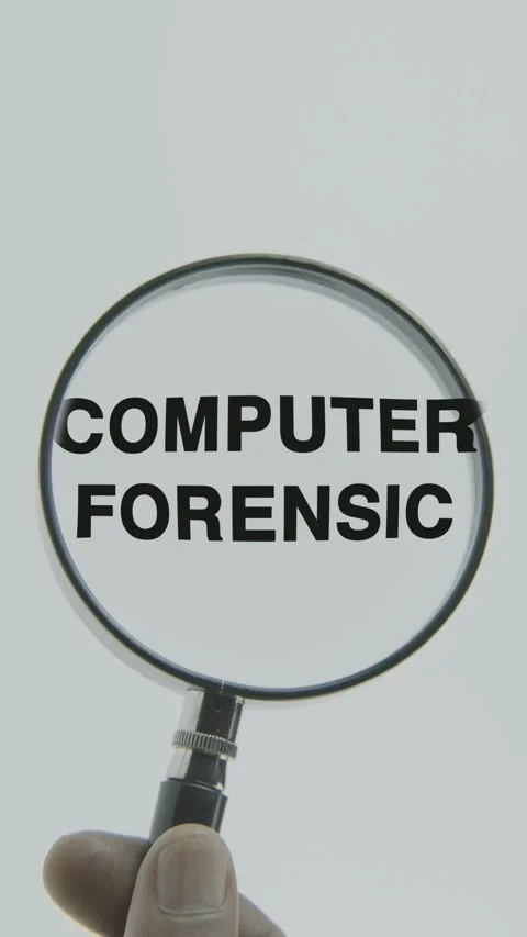 Computer forensic text or word highlighted by a magnifying glass in a hand 스톡 동영상 303423644