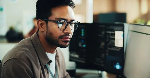 Computer, glasses and programmer with business man in office for web develo.. Foto stock