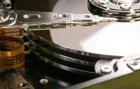 Computer hard drive reading head. Opened hard disk from personal computer Foto stock