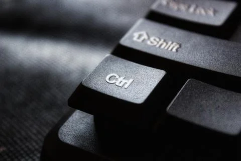 Computer keyboard with black background Stockfoto's