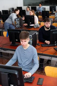 Computer lessons for adults in classroom Foto stock