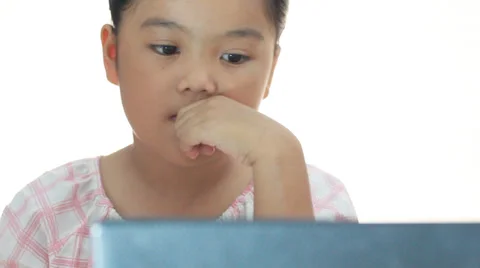 Computer looking 動画素材 38426453